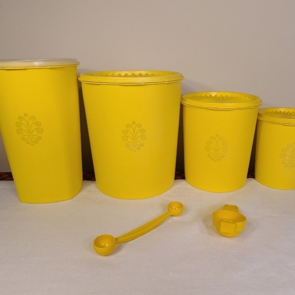 Tupperware Kitchen Vintage Yellow Tupperware Canisters With Lids
